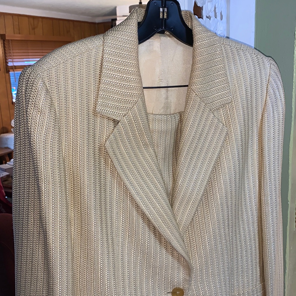 Ellen Tracy Suit